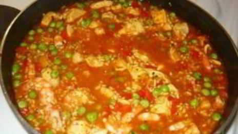 паэлья с курицей и креветками