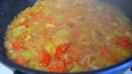 плов из кус-куса и куриного филе в восточном стиле