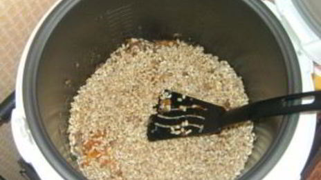 плов из перловки в мультиварке