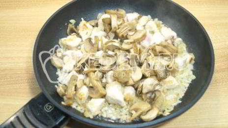 плов с курицей и грибами