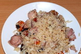 Плов с курицей и сухофруктами