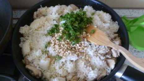 плов с лимоном и кедровыми орешками