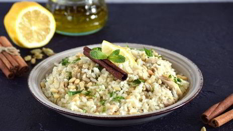 плов с лимоном и кедровыми орешками