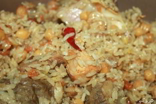 Плов с нутом и курицей