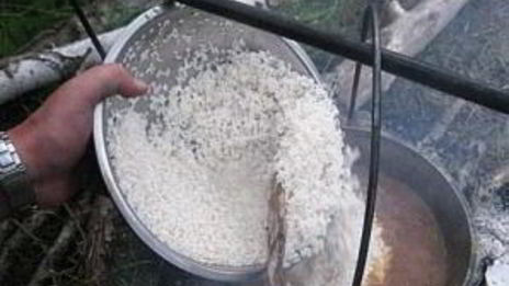 плов с тушенкой