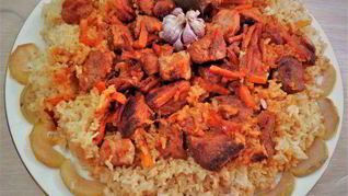 Плов со свининой и яблоками