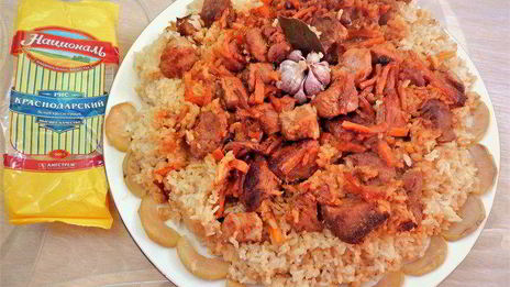 плов со свининой и яблоками