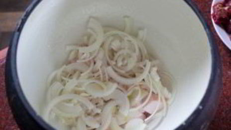 плов в чугунке в духовке