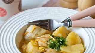 Апельсиновое рагу из курицы и картофеля