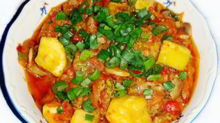 Овощное рагу с грибами, кабачками и баклажанами