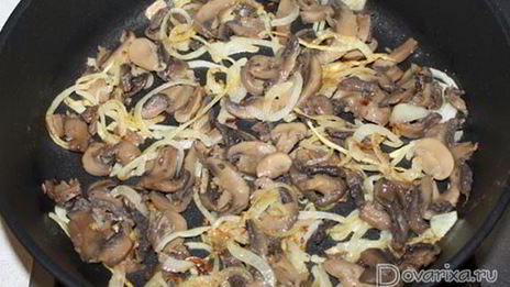 рагу из минтая с шампиньонами и брокколи