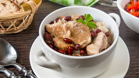 рагу из свиной вырезки с фасолью