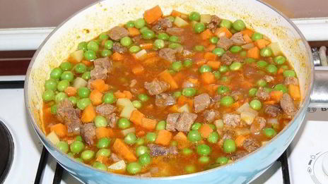 рагу из зеленого горошка с мясом