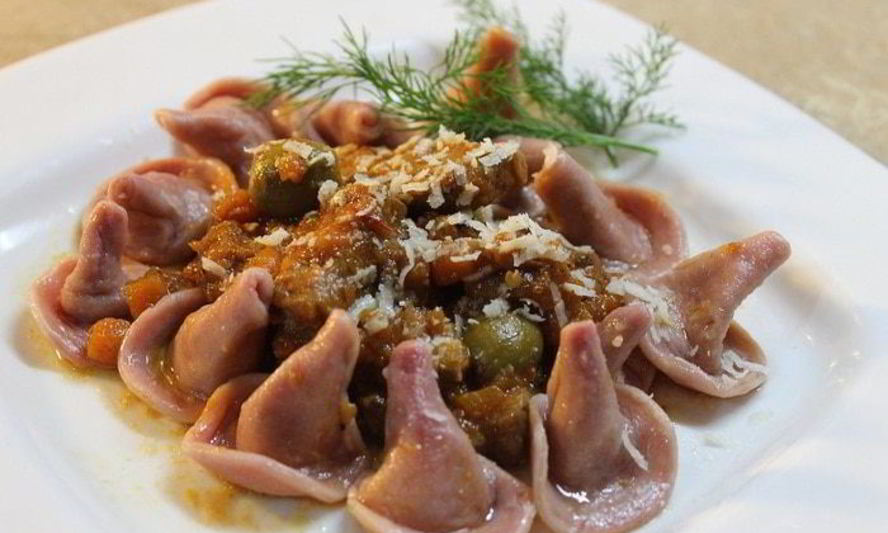 Рецепт шляпы разбойников с мясным рагу