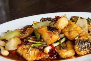 Венгерское рагу из морского окуня