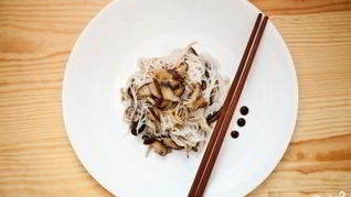 Рисовая лапша с грибами