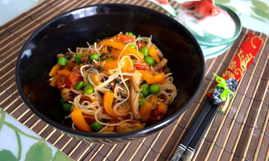 Рецепт рисовая лапша с овощами и соусом терияки