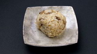 Биточки из грибного ризотто и моцареллы