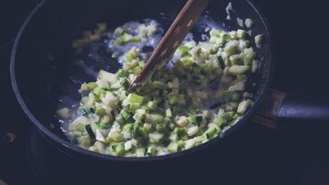 морской гребешок с овощным ризотто