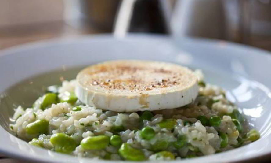 Рецепт ризотто из весенних овощей с козьим сыром