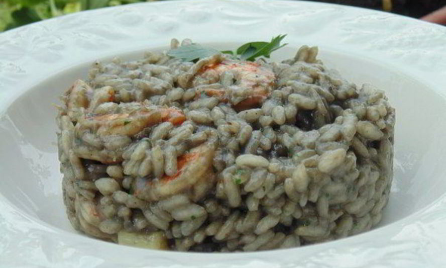 Рецепт ризотто с чернилами каракатицы и креветками