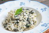 Ризотто с крапивой и козьим сыром