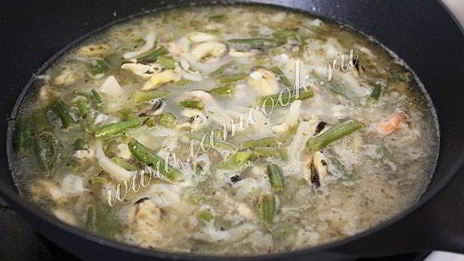 ризотто с морепродуктами и стручковой фасолью