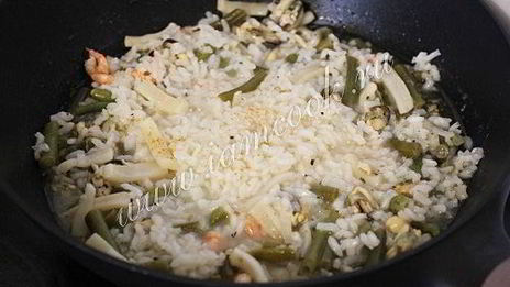 ризотто с морепродуктами и стручковой фасолью