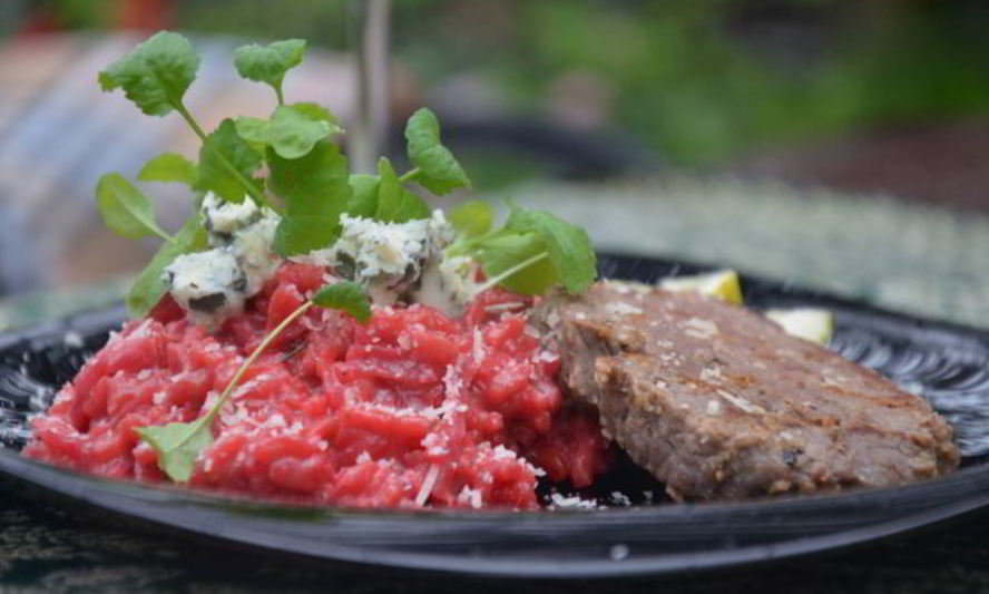 Рецепт ризотто со свеклой и стейками