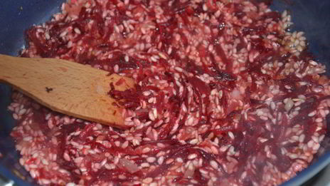 ризотто со свеклой и стейками