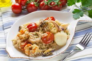 Томатное ризотто с морепродуктами