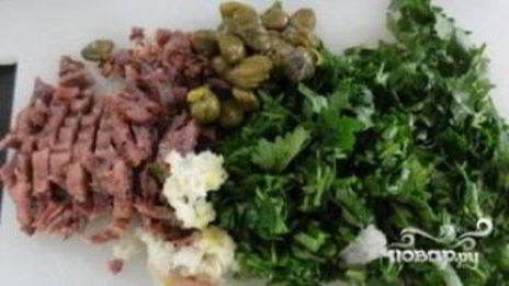 дорада с анчоусным соусом