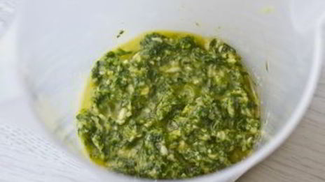 дорада, запеченная в лимонном песто