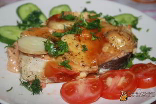 Форель, запеченная в духовке с молодым картофелем