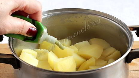 горбуша в миндальной корочке на пюре с васаби