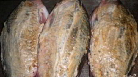 карась в духовке с картошкой