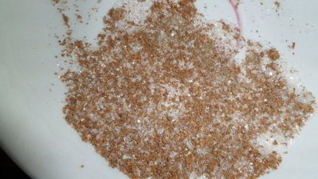 хек, запеченный с морковью и помидорами