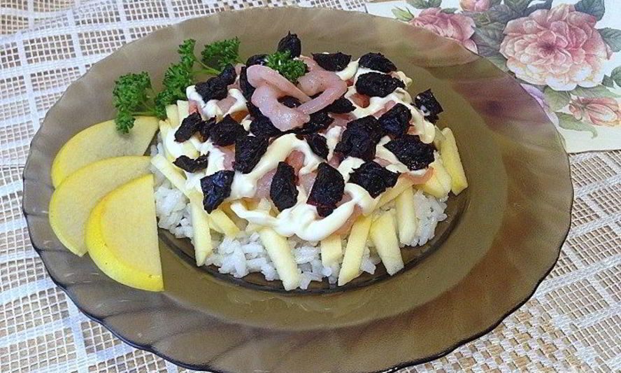 Рецепт креветки с рисом, яблоком и черносливом