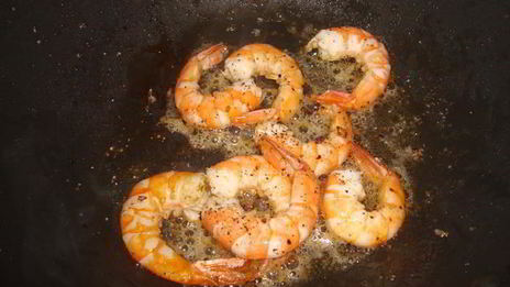 креветки в белом вине по-португальски