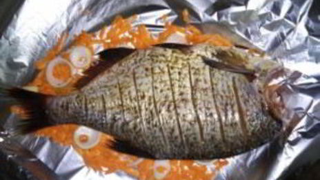 лещ, запеченный в духовке