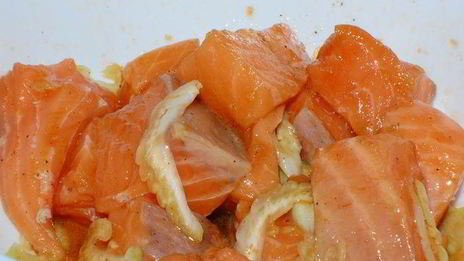 лосось по-тайски в пароварке