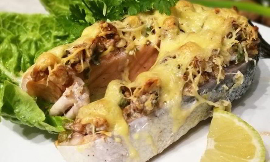 Рецепт лосось под орехово-сырной корочкой