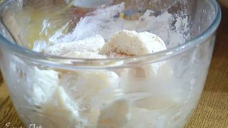 палтус с зеленым горошком в ананасовом соусе