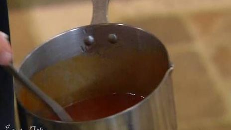 палтус с зеленым горошком в ананасовом соусе