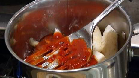 палтус с зеленым горошком в ананасовом соусе