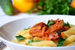 Рыба в томате с луком и морковью тушеная