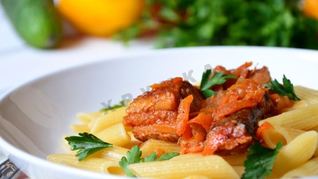 Рыба в томате с луком и морковью тушеная