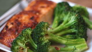 Рыба запеченная с брокколи