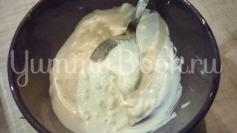 скумбрия с остринкой, запеченная с томатом, луком и лимоном