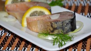 Скумбрия в рассоле целиком пряного посола